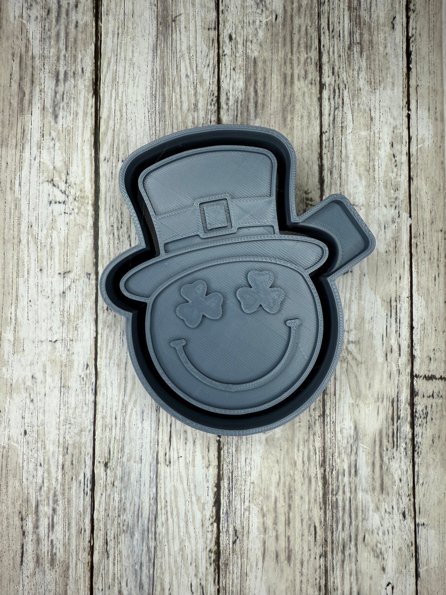 Smiley Face Clover Eyes